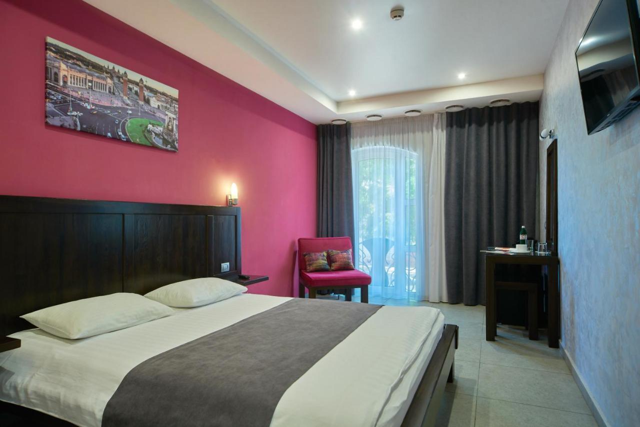 Gaudi Stylish Hotel Odesa Exterior photo